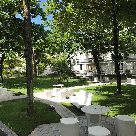 Apartamento Guaruja Enseada Caravela - Proximo Da Praia - Com Ar Condicionado E Vaga Para Carro Guarujá Exterior foto