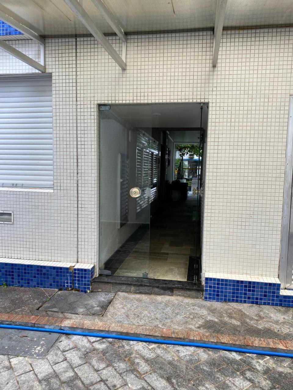 Apartamento Guaruja Enseada Caravela - Proximo Da Praia - Com Ar Condicionado E Vaga Para Carro Guarujá Exterior foto